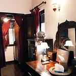 Tri Yaan Na Ros Colonial House